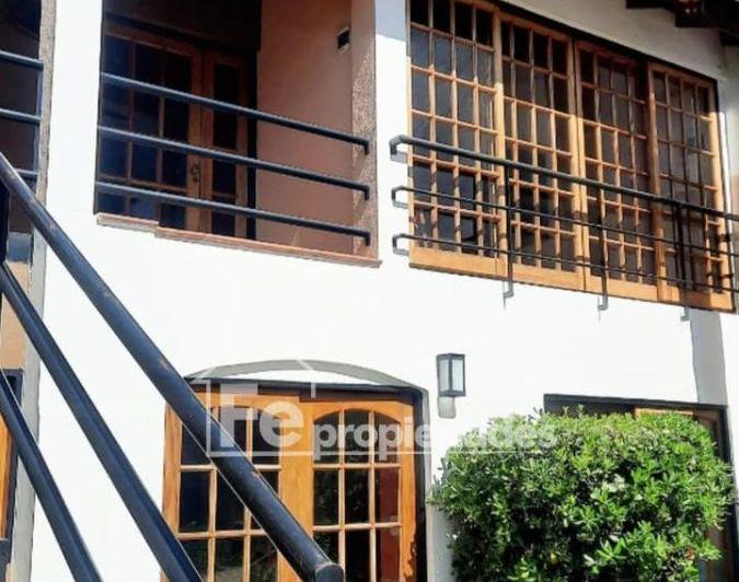 Casa · 200m² · 5 Ambientes · 1 Cochera