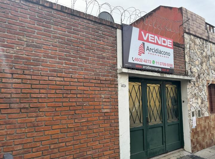 Casa · 145m² · 4 Dormitorios · 2 Cocheras