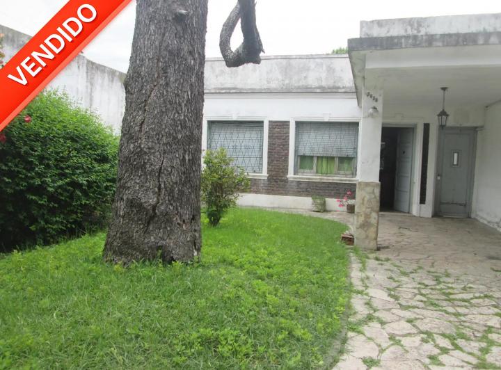 Casa · 140m² · 4 Ambientes · 3 Cocheras