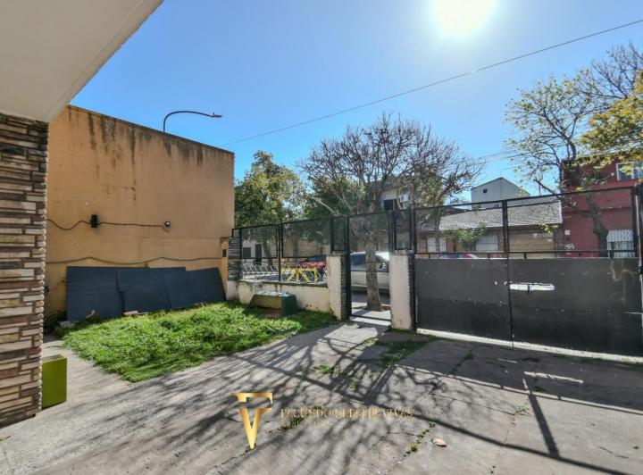 Casa · 185m² · 4 Ambientes · 2 Cocheras