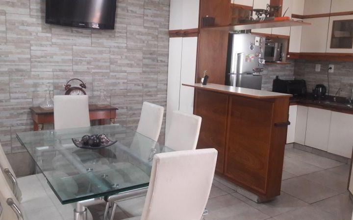 Casa · 184m² · 4 Ambientes · 1 Cochera