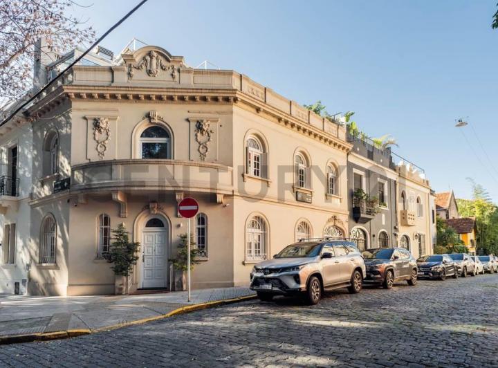 Casa · 360m² · 6 Ambientes