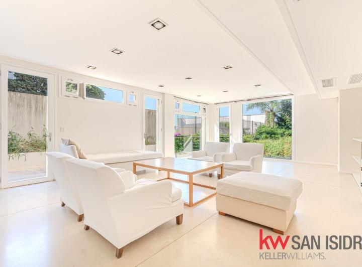 Casa · 600m² · 7 Ambientes · 1 Cochera