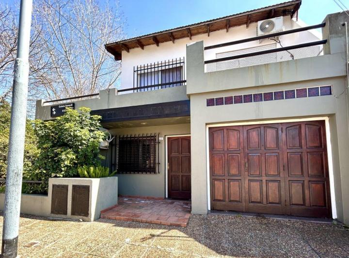 Casa · 227m² · 10 Ambientes