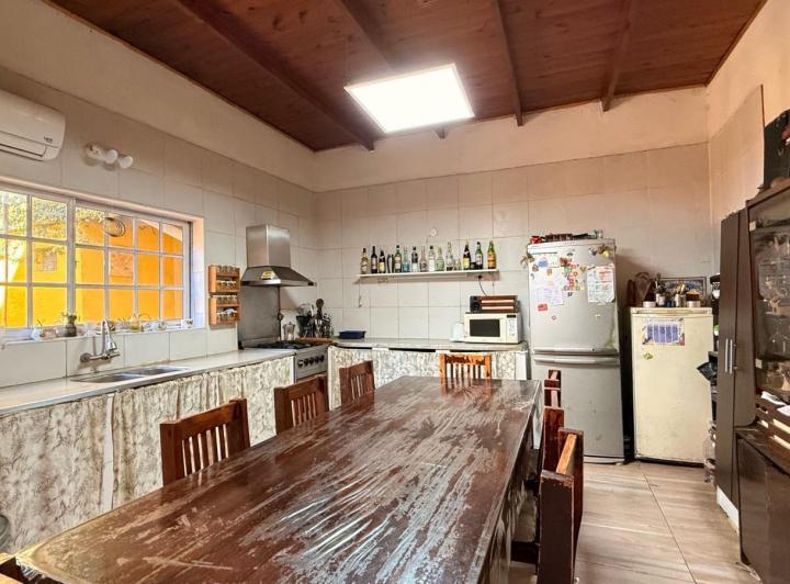 Casa · 186m² · 5 Ambientes · 3 Cocheras