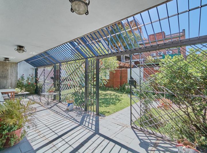 Casa · 495m² · 7 Ambientes · 2 Cocheras