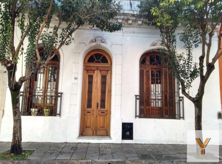 Casa · 160m² · 8 Ambientes
