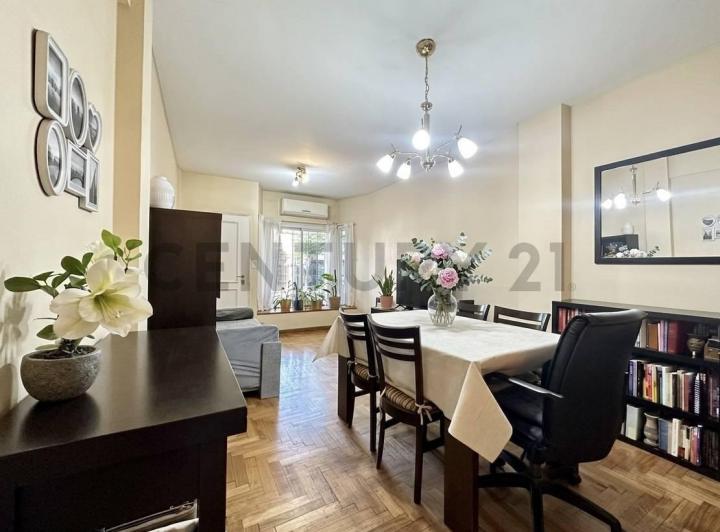 Casa · 90m² · 4 Ambientes · 1 Cochera