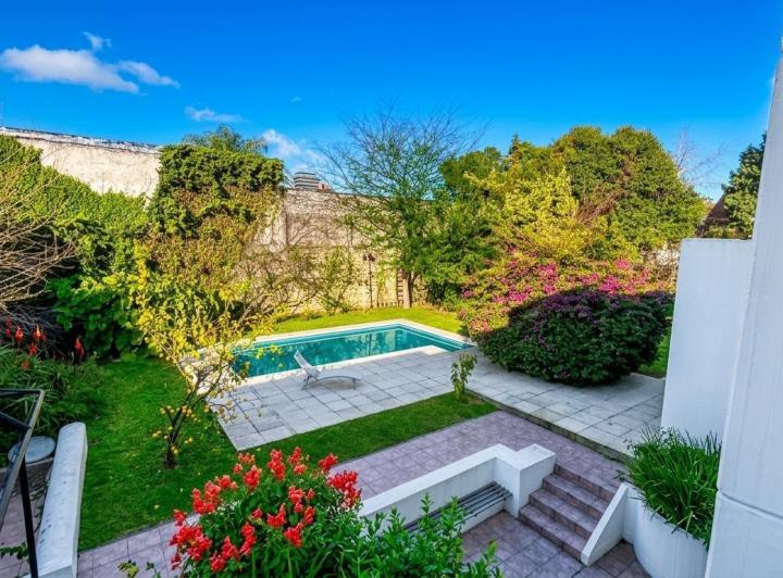 Casa · 614m² · 5 Ambientes · 5 Cocheras