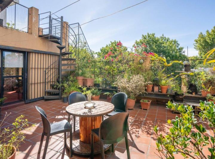 Casa · 310m² · 5 Ambientes · 2 Cocheras