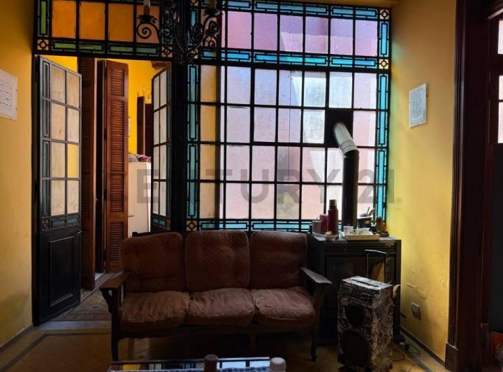 Casa · 250m² · 6 Ambientes