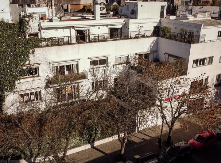 Casa · 1280m² · 18 Ambientes · 2 Cocheras