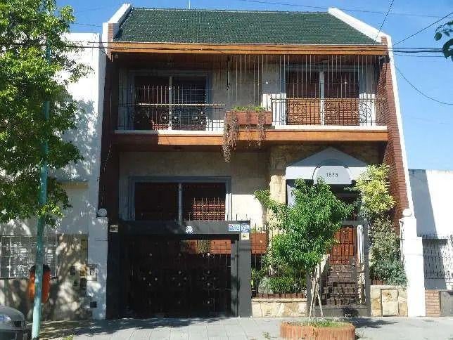 Casa · 550m² · 5 Ambientes · 1 Cochera