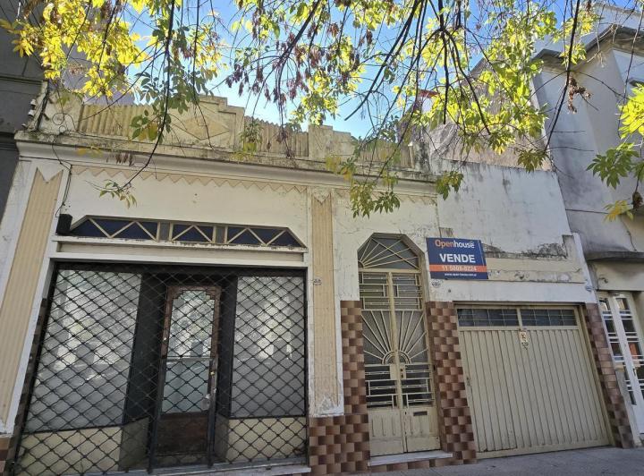 Casa · 130m² · 6 Ambientes · 1 Cochera