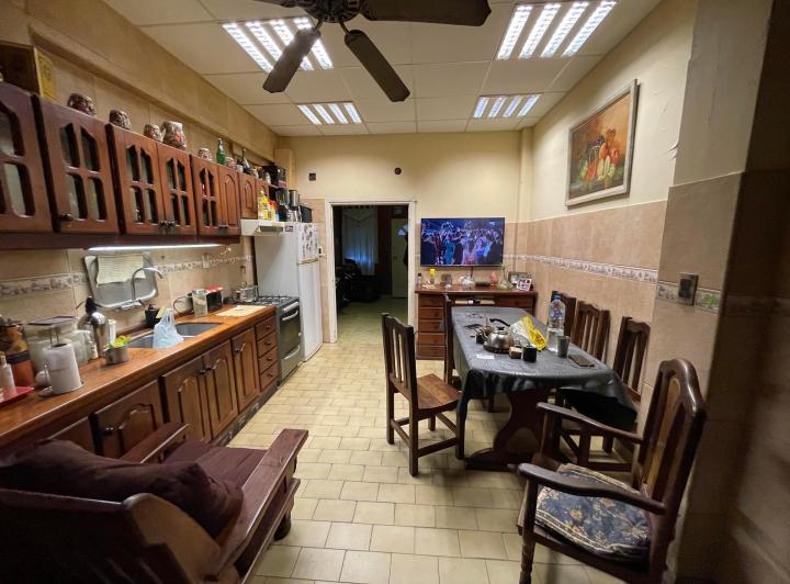 Casa · 220m² · 5 Ambientes