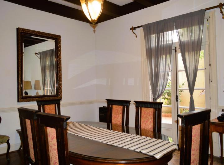 Casa · 192m² · 6 Ambientes · 1 Cochera