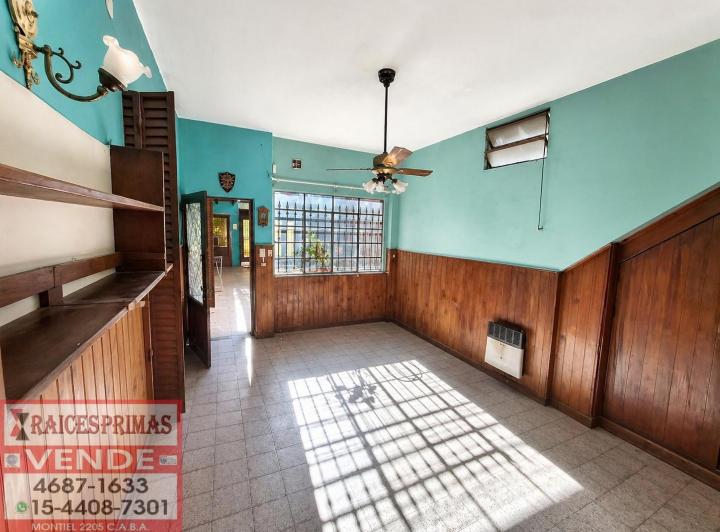 Casa · 70m² · 4 Ambientes · 2 Cocheras