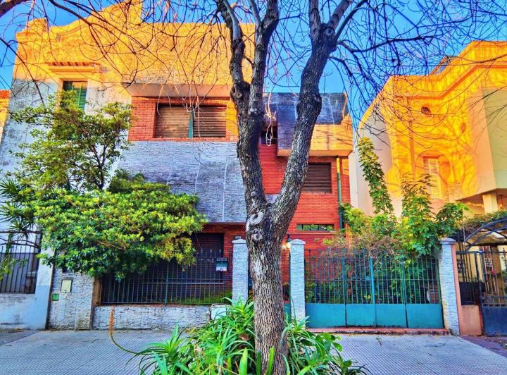 Casa · 114m² · 5 Ambientes · 1 Cochera