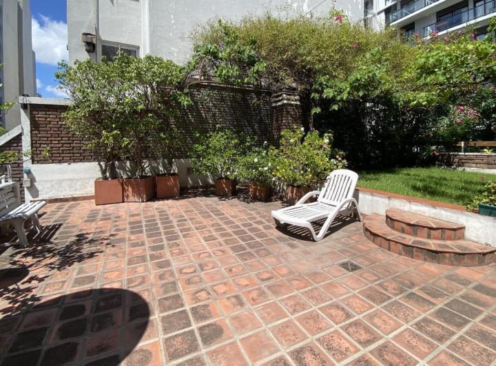 Casa · 290m² · 6 Ambientes · 2 Cocheras