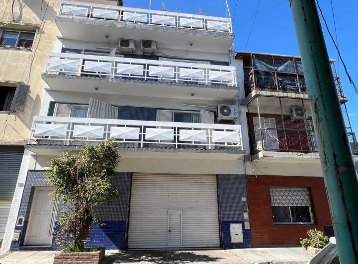 Casa · 352m² · 6 Ambientes · 6 Cocheras