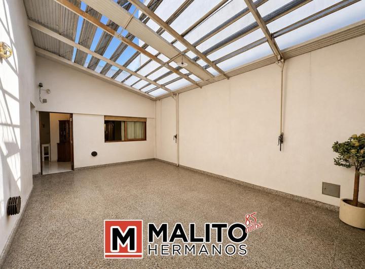 Casa · 91m² · 5 Ambientes · 1 Cochera
