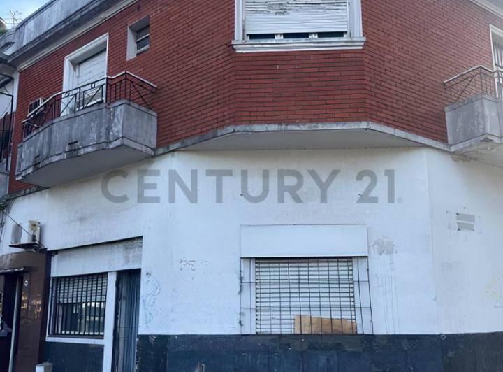 Casa · 357m² · 4 Ambientes · 4 Cocheras