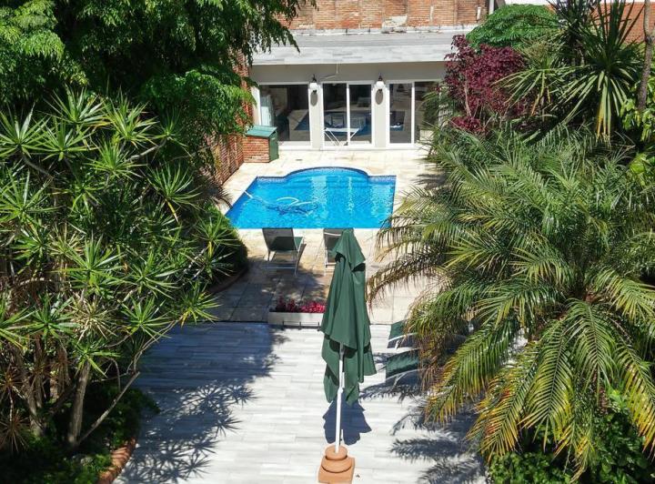 Casa · 600m² · 10 Ambientes