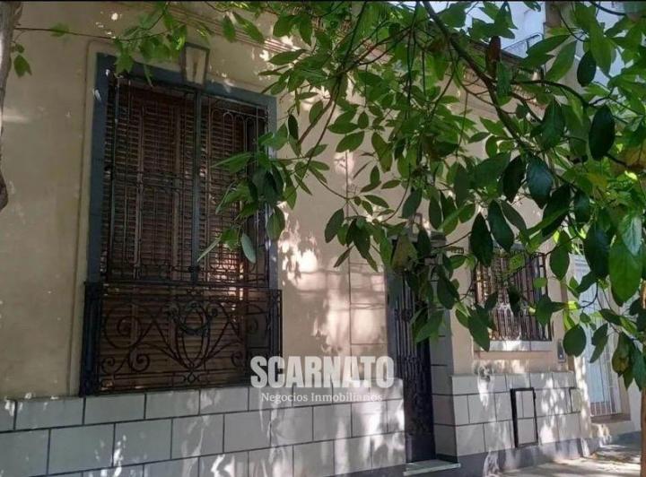 Casa · 150m² · 6 Ambientes · 1 Cochera