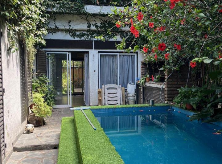 Casa · 160m² · 4 Ambientes · 2 Cocheras