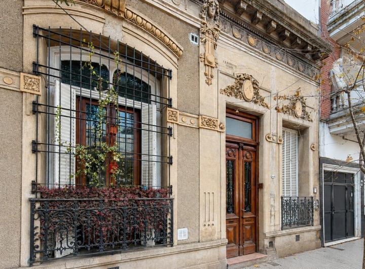 Casa · 230m² · 7 Ambientes