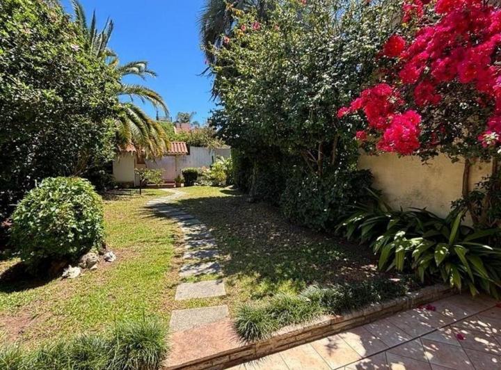 Casa · 239m² · 6 Ambientes