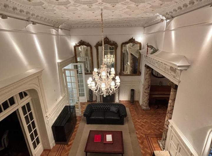 Casa · 504m² · 9 Ambientes · 1 Cochera