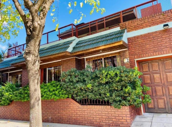 Casa · 230m² · 5 Ambientes