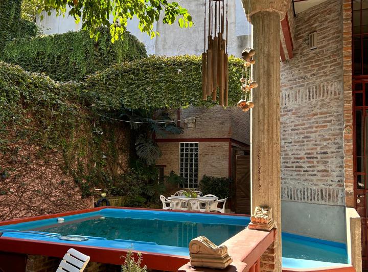 Casa · 360m² · 10 Ambientes · 1 Cochera