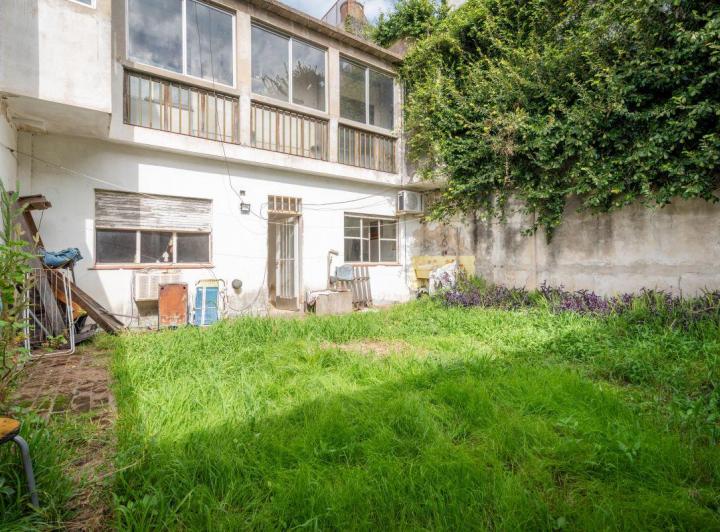 Casa · 389m² · 9 Ambientes · 1 Cochera