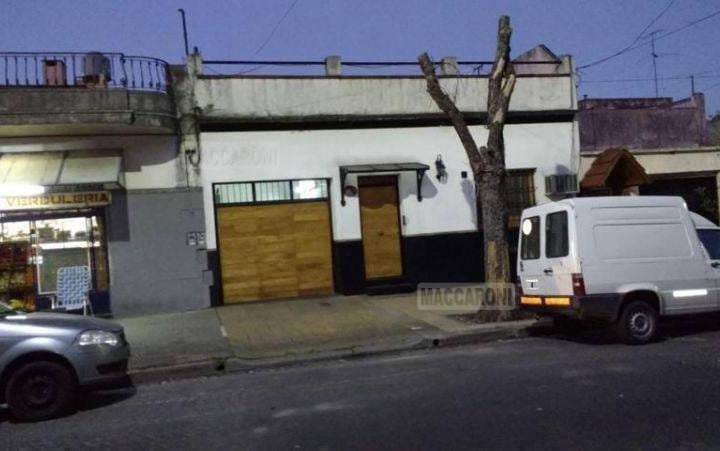 Casa · 180m² · 5 Ambientes · 1 Cochera