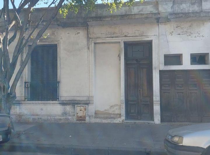 Casa · 368m² · 4 Ambientes · 1 Cochera