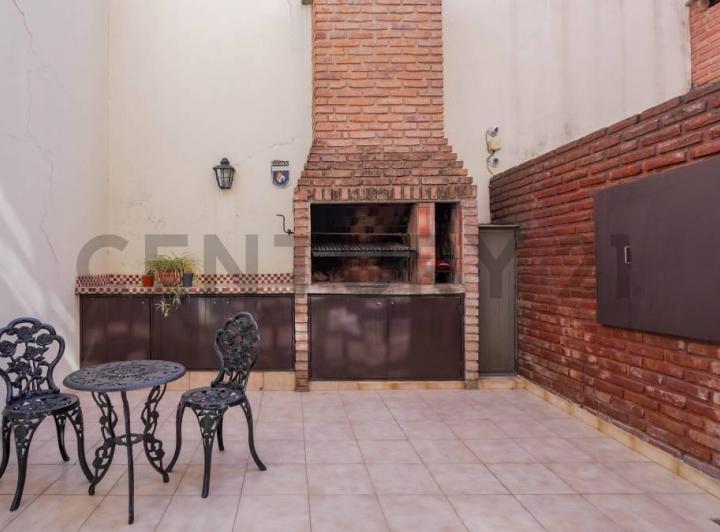 Casa · 130m² · 5 Ambientes · 1 Cochera