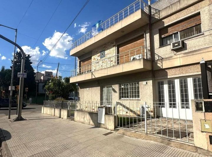 Casa · 146m² · 4 Ambientes · 1 Cochera
