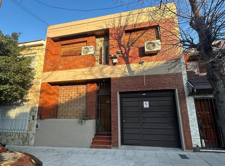 Casa · 175m² · 4 Ambientes · 1 Cochera