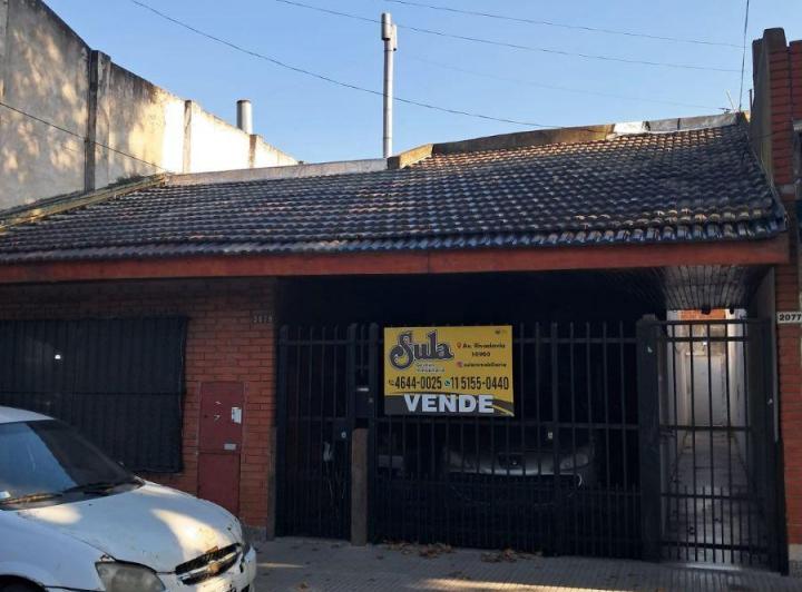 Casa · 220m² · 6 Ambientes · 1 Cochera