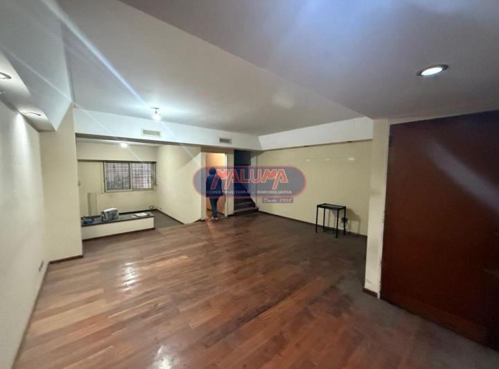 Casa · 225m² · 4 Ambientes · 2 Cocheras