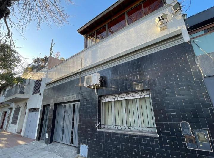 Casa · 400m² · 4 Ambientes