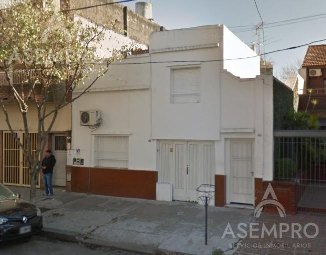 Casa · 223m² · 8 Ambientes · 1 Cochera