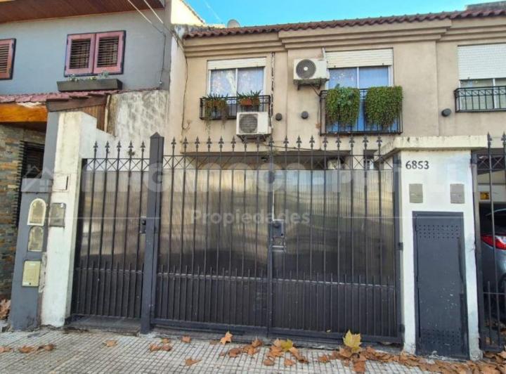 Casa · 70m² · 4 Ambientes · 1 Cochera