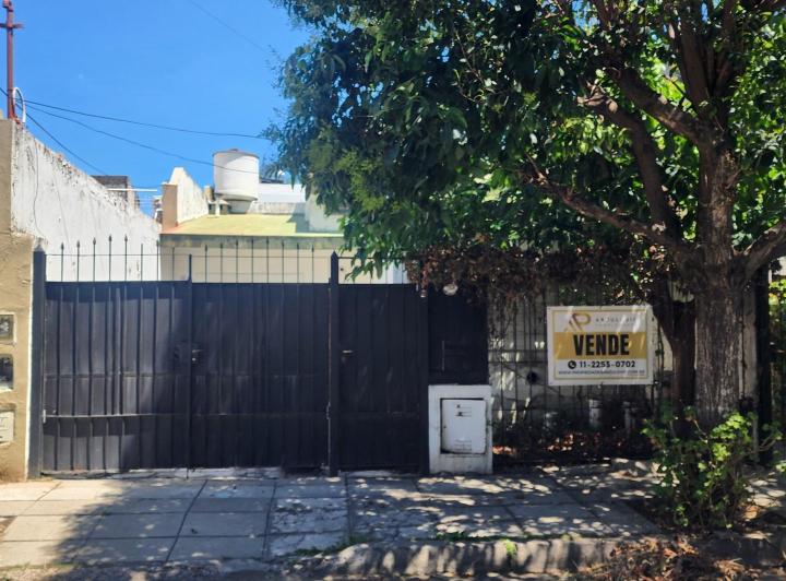 Casa · 138m² · 5 Ambientes · 1 Cochera