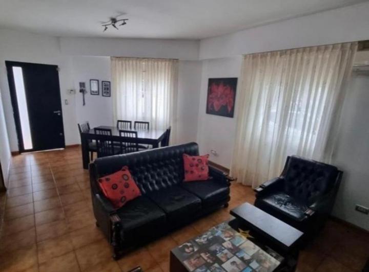 Casa · 126m² · 4 Ambientes · 1 Cochera