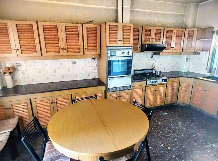 Casa · 226m² · 5 Ambientes · 1 Cochera