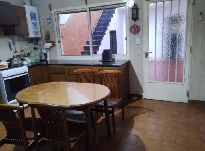 Casa · 166m² · 6 Ambientes · 1 Cochera