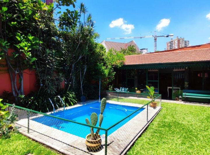Casa · 258m² · 6 Ambientes · 1 Cochera